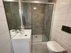 Photo 30- click for photo gallery